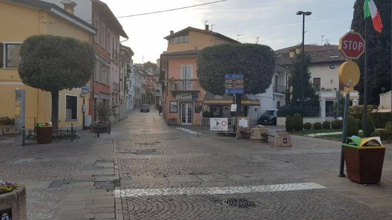 Padenghe, il centro storico si rifà il look: nuovo porfido e più spazio ai pedoni