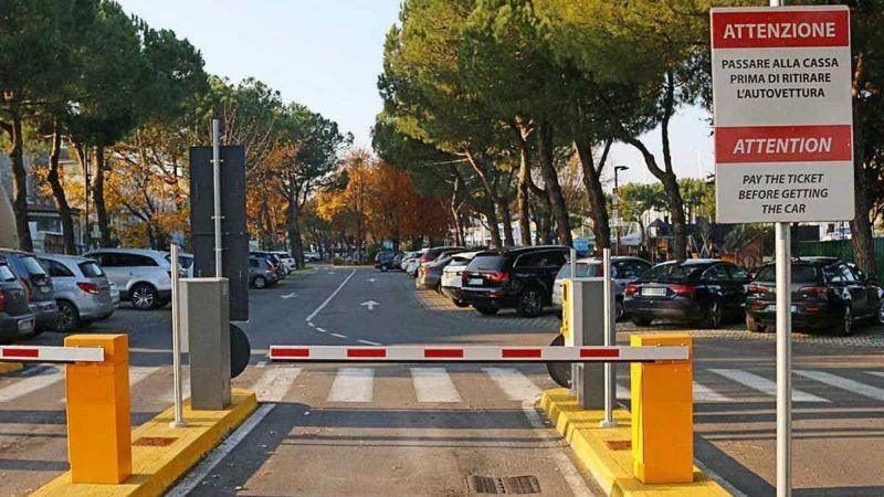 Desenzano, parcheggi comunali gratis la sera e di notte: agevolazioni fino al 31 marzo
